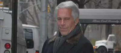 Novos arquivos detalham morte de Jeffrey Epstein em prisão nos EUA