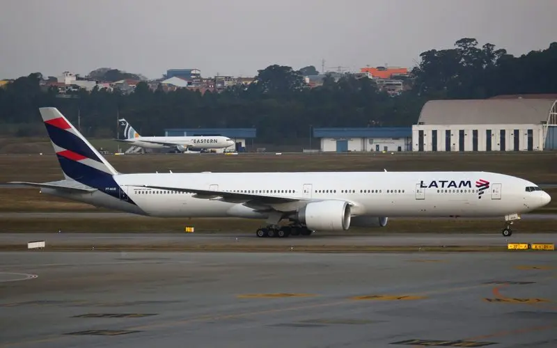 Avião da Latam aborta decolagem quando já iniciava subida em Guarulhos