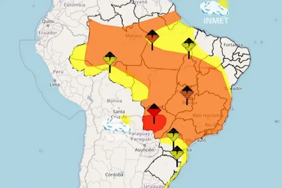 Inmet emite alerta vermelho para chuvas intensas em 44 cidades; saiba quais