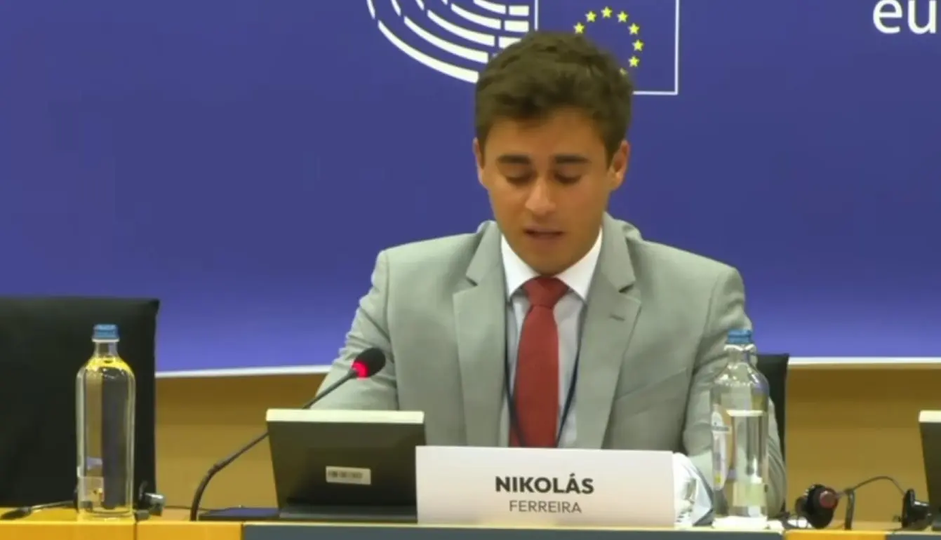 Nikolas Ferreira deu discurso em Bruxelas (Foto: Reprodução / YouTube)