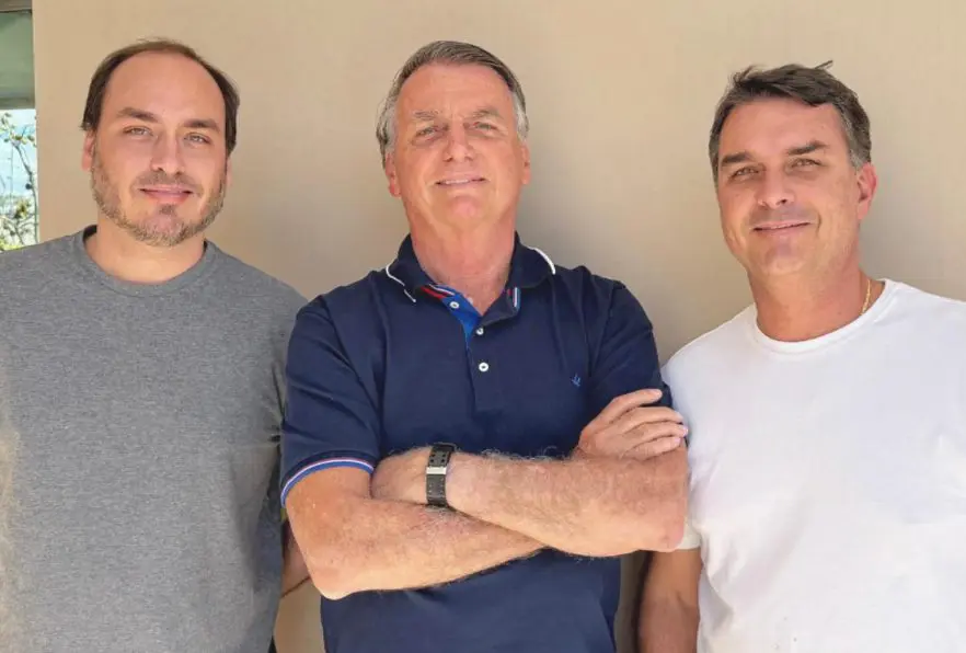 Família Bolsonaro vai disputar eleições (Foto: Reprodução / Redes Sociais)