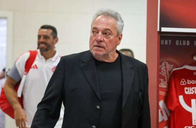 diretor técnico Internacional Abel Braga foi julgado nesta quinta-feira (Foto: @r_duarte75)