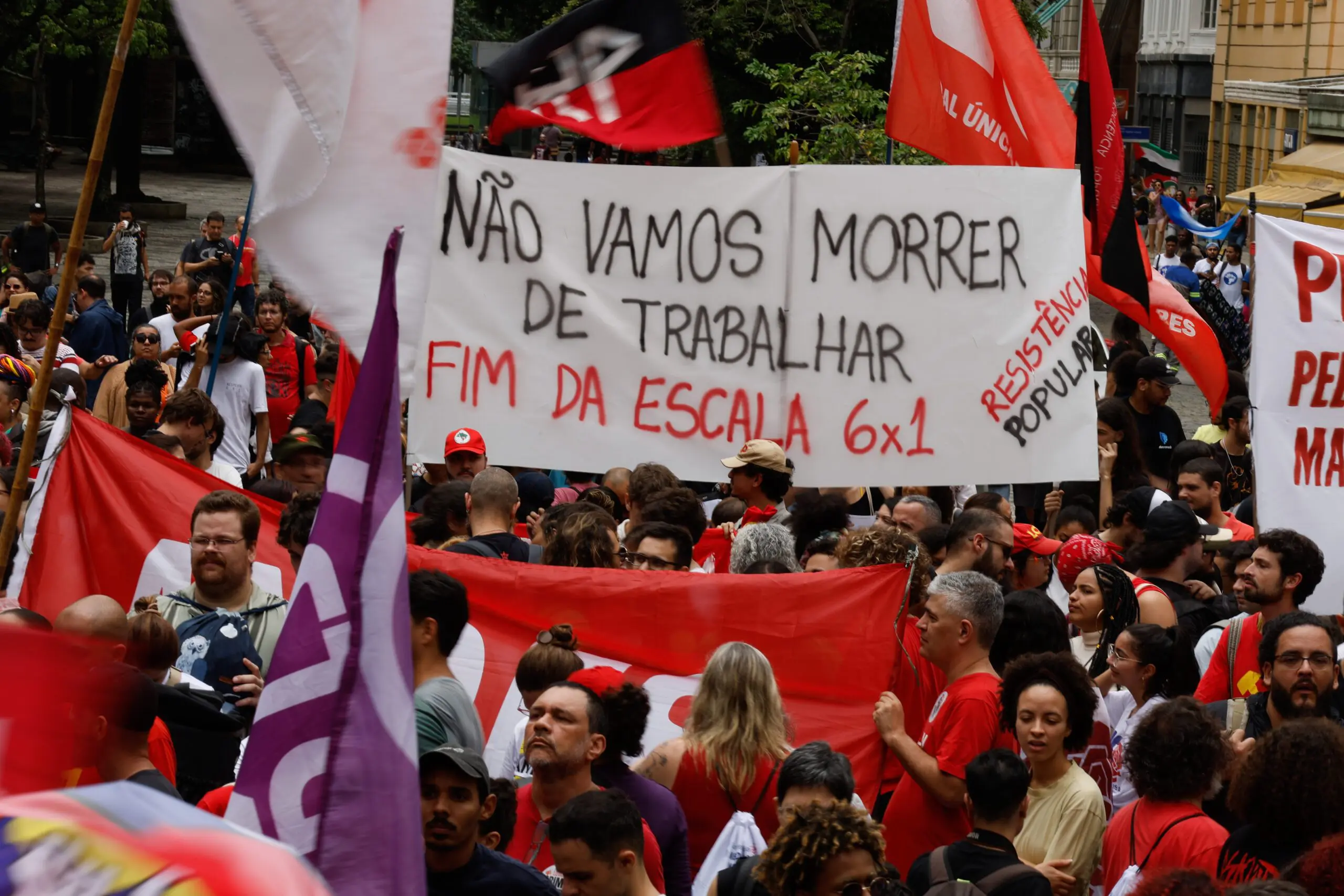 Brasileiros pedem fim da escala 6x1 (Foto: Agência Senado)