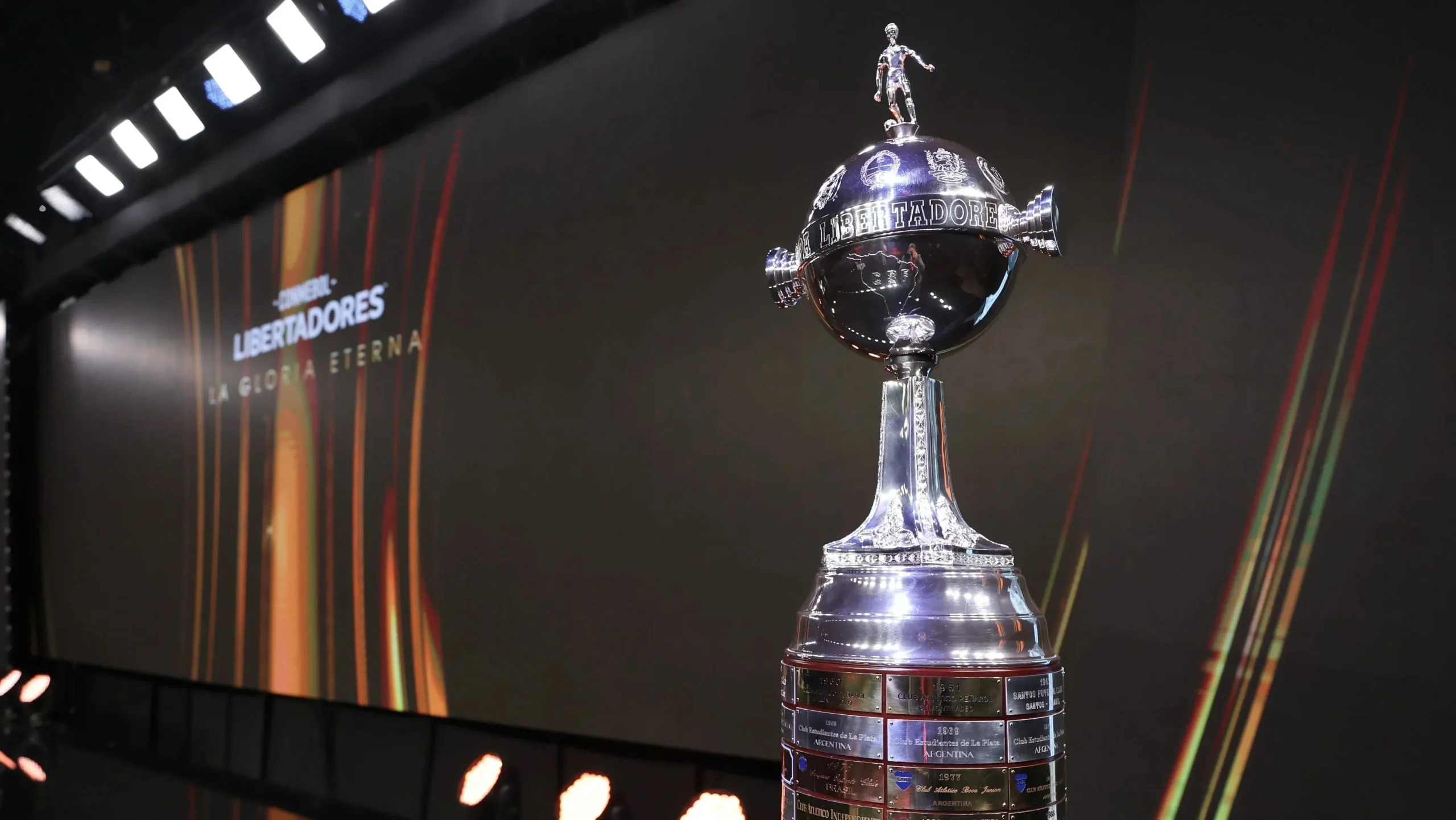 Taça mais cobiçada do futebol sul-americano 