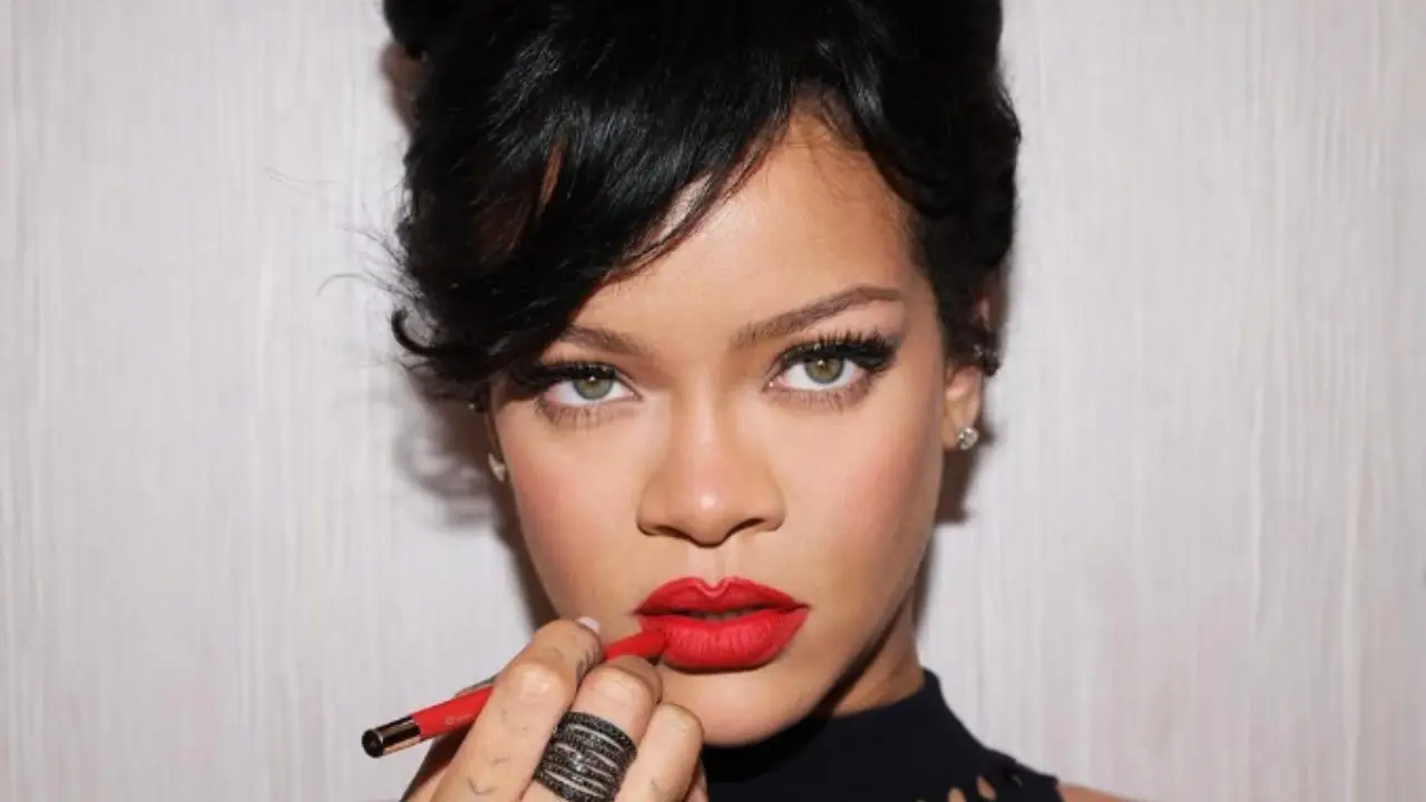 Rihanna (Reprodução/Redes Sociais)