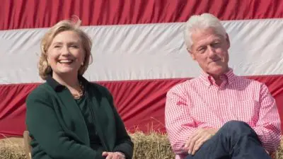 Vídeos de depoimentos de Bill e Hillary Clinton no caso Epstein revelam clima tenso