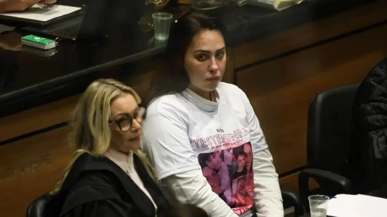 Monique Medeiros precisou deixar o plenário após exibição de imagens periciais durante depoimento técnico no júri. Foto: Tomaz Silva/Agência Brasil.