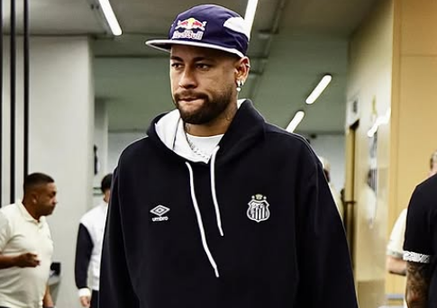 Quem é a modelo que viralizou após curtida de Neymar em fotos? (Foto: Redes Sociais)