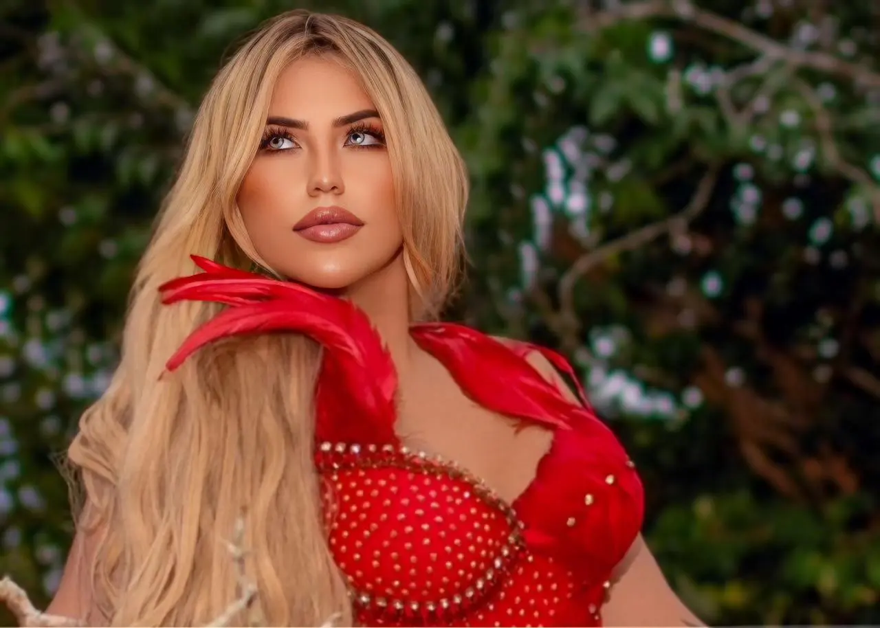 Amanda Arantes, modelo e influenciadora baleada no enterro da mãe || Reprodução: Redes Sociais