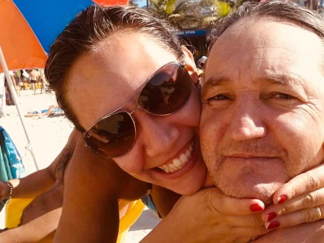 Karina Ricciardelli e o pai, o humorista Marquito || Reprodução: Redes Sociais 