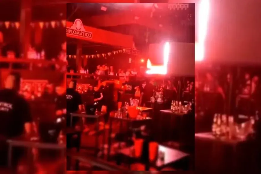 Atentado a bomba em boate deixa mais de 30 feridos; vídeo