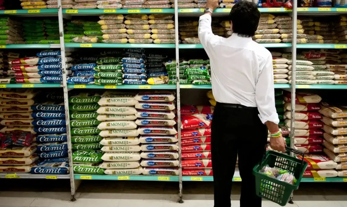 Preço da cesta básica sobe em 14 capitais em fevereiro