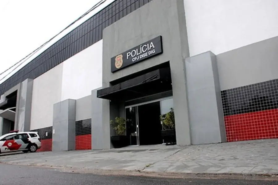Homem que perseguiu e matou ex na casa de vizinha é preso no litoral de SP