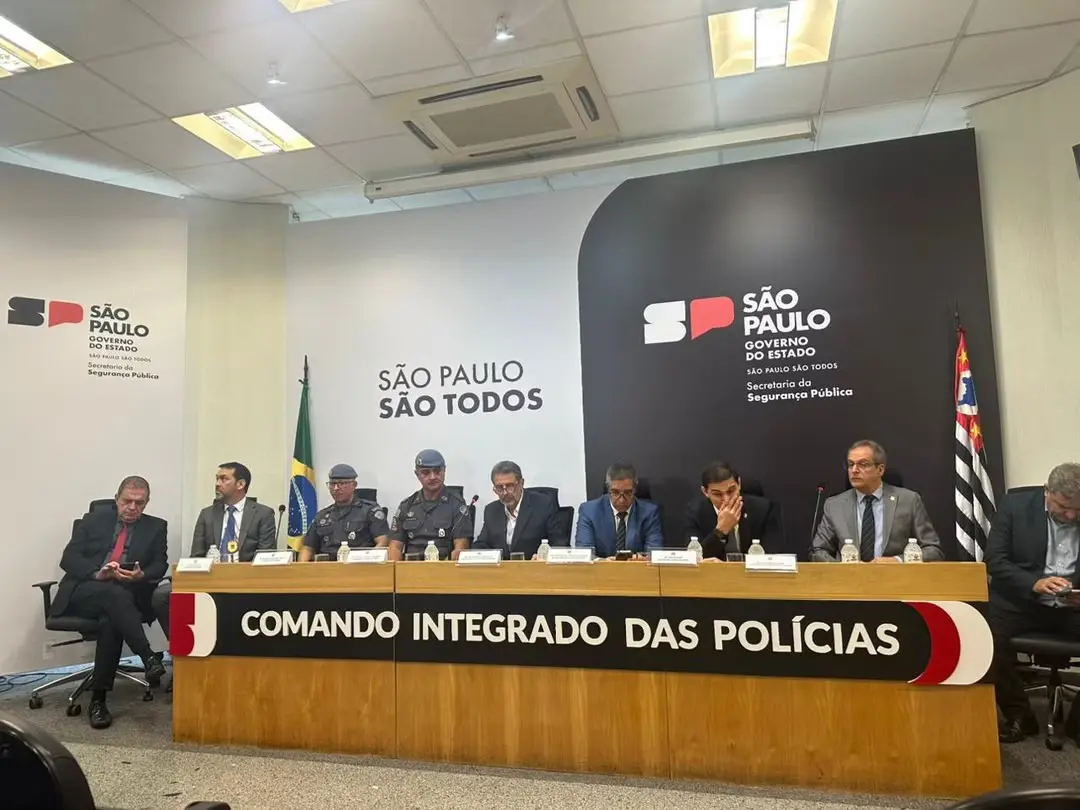 Coletiva da polícia sobre prisão de tenente-coronel Geraldo Leite Rosa Neto Foto: Reprodução
