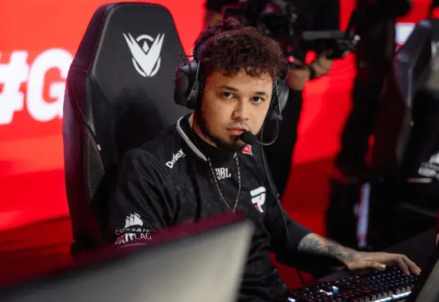 Campeão brasileiro de jogo online é denunciado por abuso e estupro de vulnerável