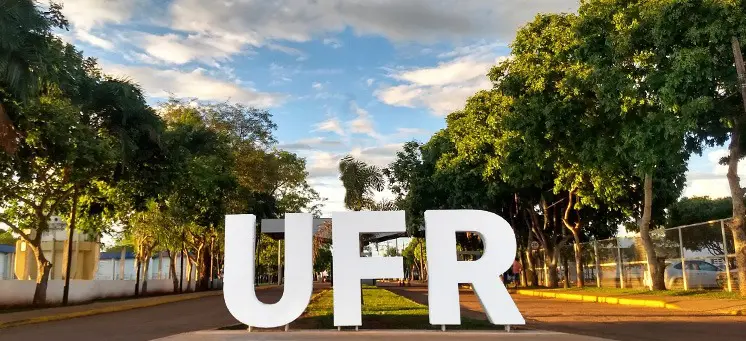 Filho de professor universitário morre após ser esquecido no carro por horas (Foto: Divulgação/UFR)
