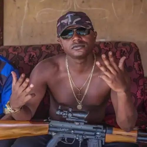MC Urubuzinho é preso por investigação sobre tiros em baile funk