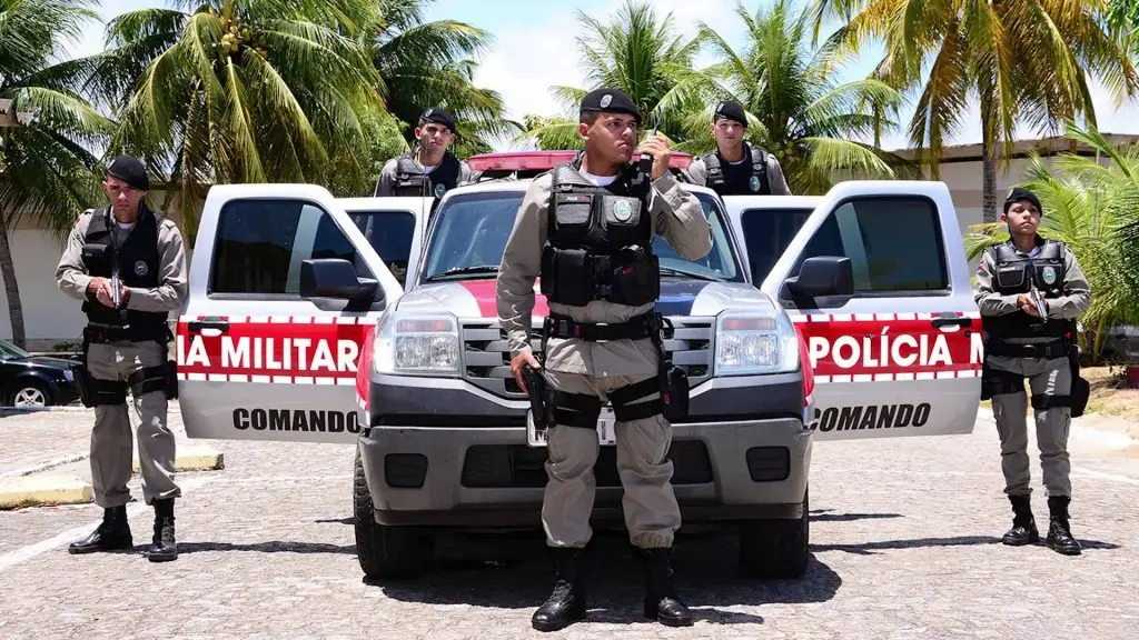 Corpo esquartejado é encontrado em sacos de lixo e detalhe chama atenção