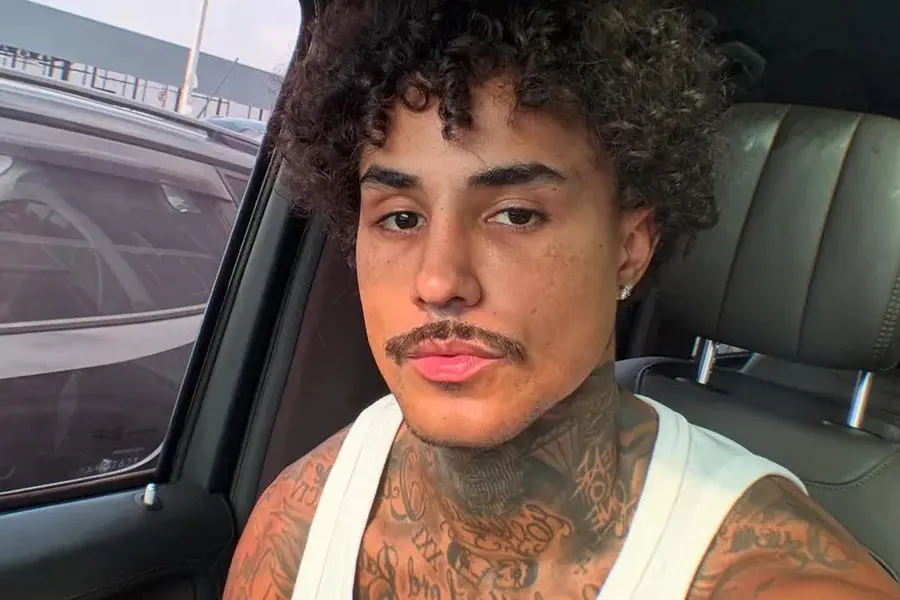 MC Livinho é acionado na Justiça; entenda o motivo