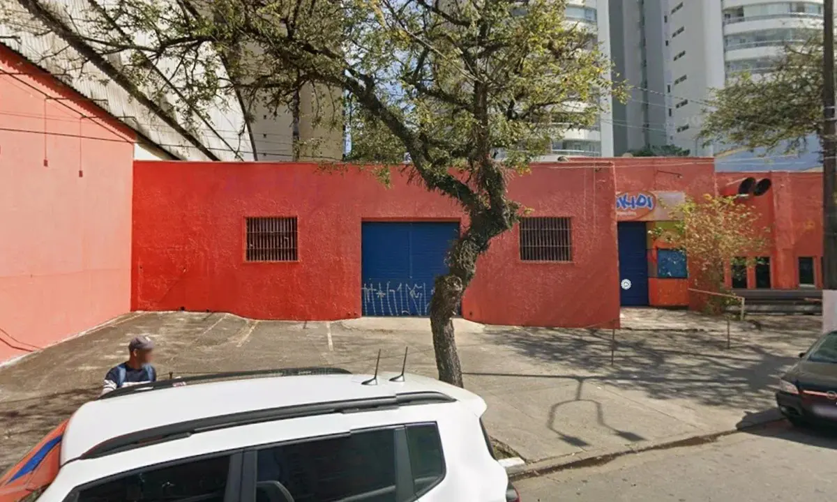 Corpo é achado em obra de academia de Renato Cariani