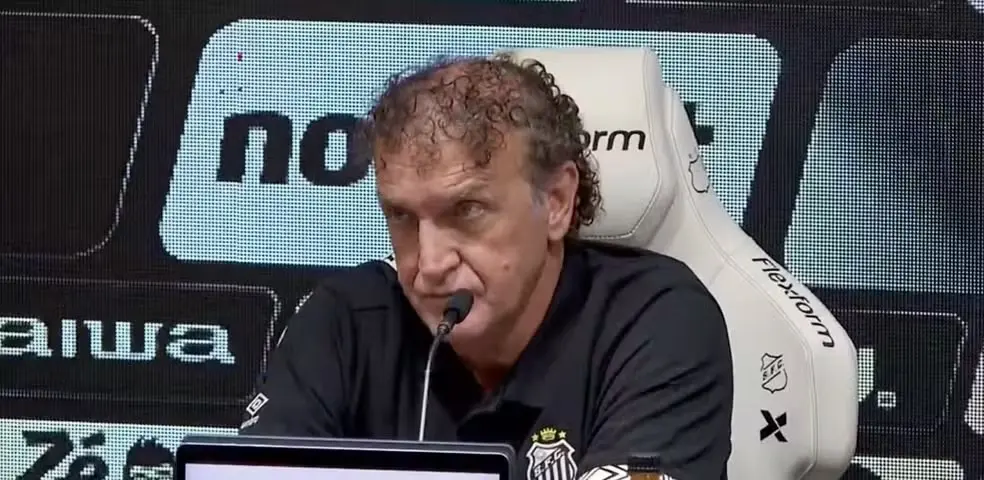 Treinador se pronunciou sobre caso ocorrido na Suíça e repercussão negativa entre torcedores. Foto: Reprodução.