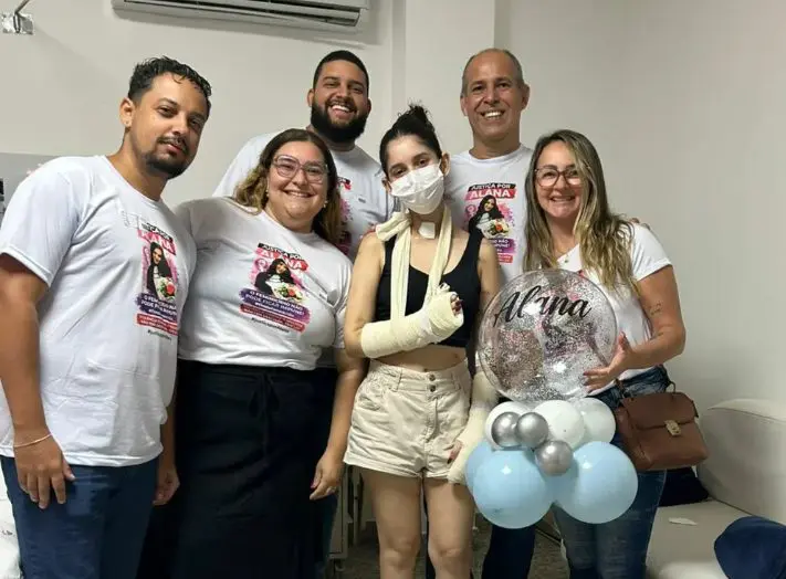 Alana recebeu alta hospitalar (Foto: Reprodução / Redes Sociais)