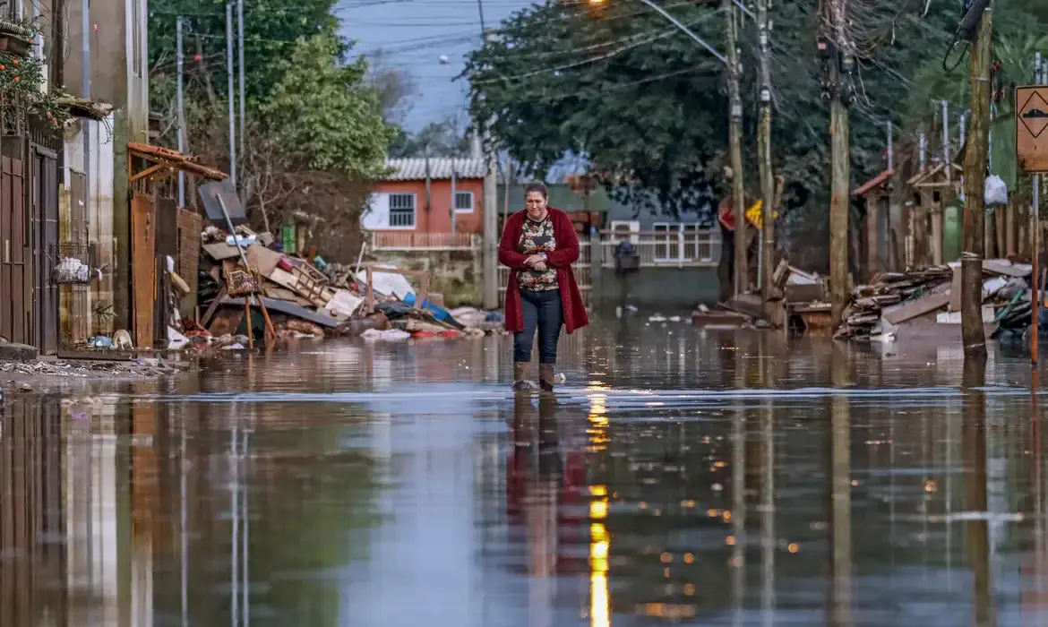 Governo decretou situação de emergência a 30 municípios (Foto: Bruno Peres / Agência Brasil)