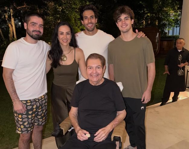 Faustão aparece com os filhos (Foto: Reprodução / Redes Sociais)