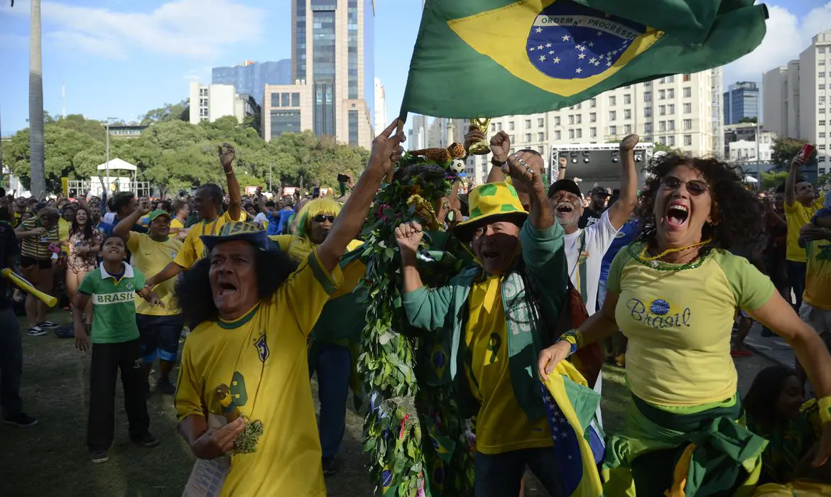Mais alegres? Pesquisa revela que Brasil está entre os países mais felizes do mundo