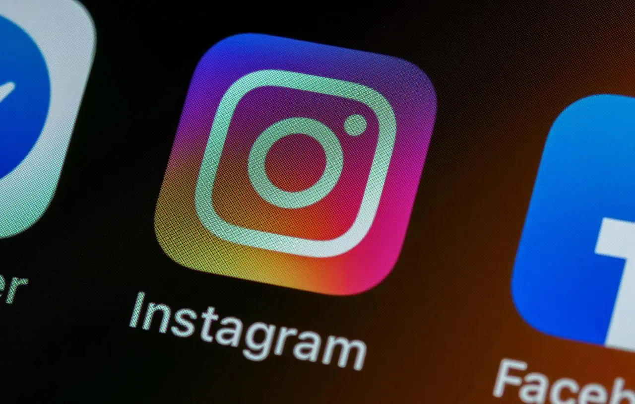 Instagram é o principal meio de pesquisa sobre política para brasileiros