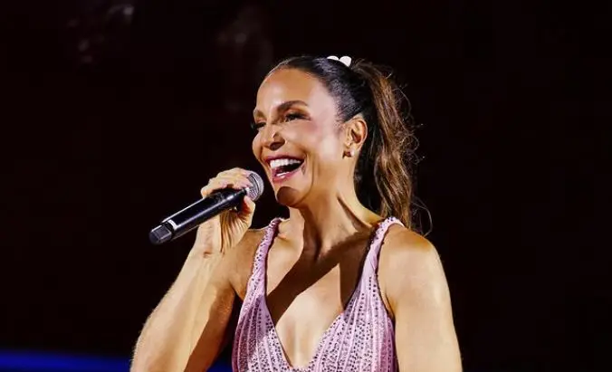 Ivete Sangalo mostra demais em vídeo e web não perdoa (Foto: Redes Sociais)
