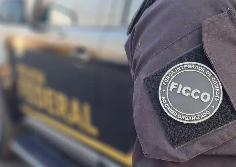 Miss é presa suspeita de associação ao tráfico e lavagem de dinheiro (Foto: Redes Sociais)