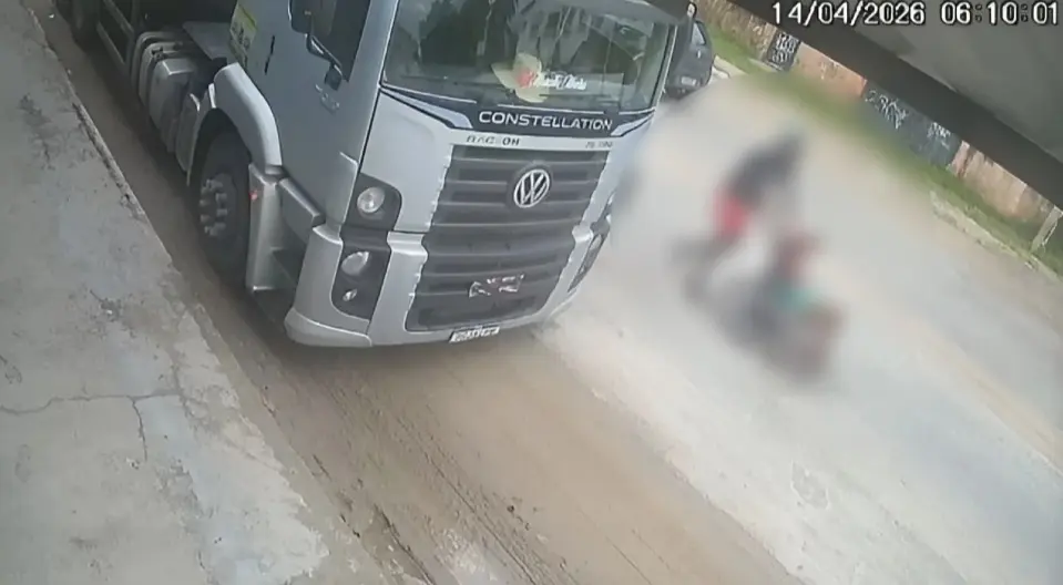 Homem é preso após matar o próprio pai e jogar corpo em matagal; veja vídeo