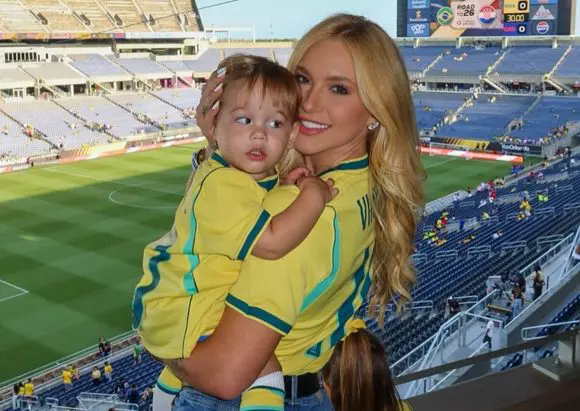 Virginia Fonseca exibe enxoval escolar nos EUA após Zé Felipe criticar excesso de viagens (Foto: Redes Sociais)