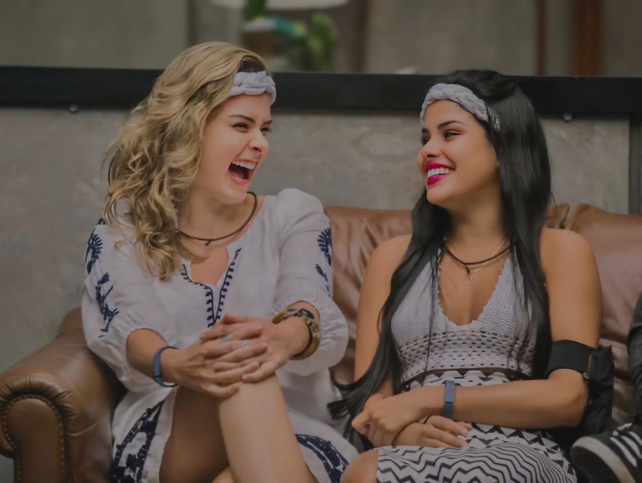 Ana Paula Renault e Munik Nunes durante o confinamento do BBB 16 || Reprodução: TV Globo