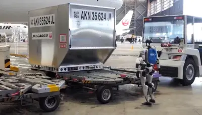 Japão testa robôs humanoides para descarregar bagagens em aeroporto; vídeo