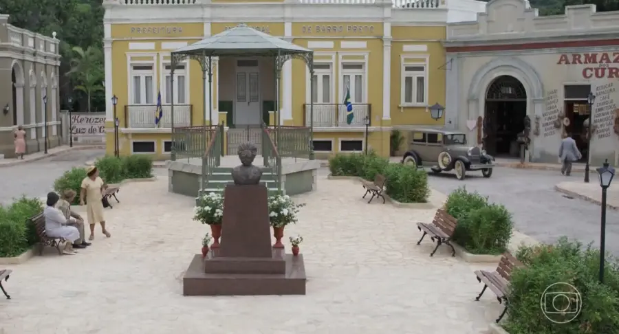 Globo em crise? Telespectores sentem falta de figurantes em novela. Imagem: reprodução Globoplay