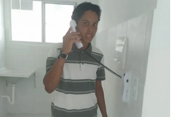 Jovem de 20 anos morreu esfaqueado (Foto: Reprodução)