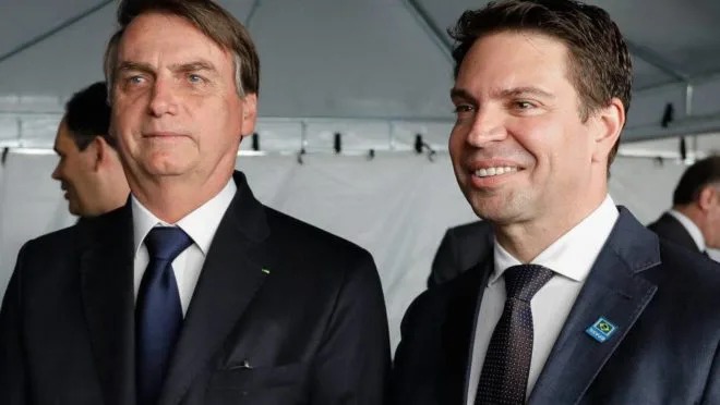 Alexandre Ramagem e Jair Bolsonaro - Foto: Reprodução/Redes Sociais