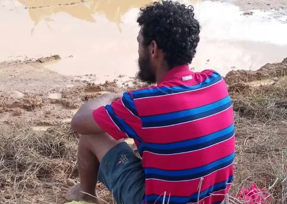 Homem que matou irmãos após ser flagrado abusando de sobrinha é capturado por moradores (Foto: Reprodução/Acre Notícias)