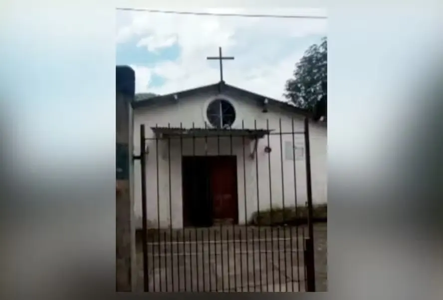 Operação fecha ponto de tráfico em igreja de Petrópolis — Foto: Reprodução

