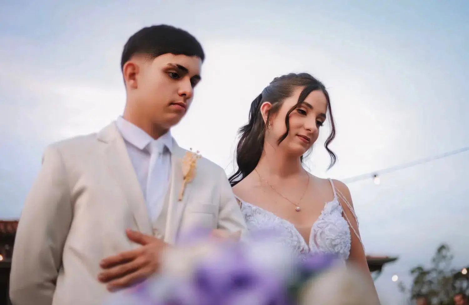 Paola e Mathias durante casamento realizada no último dia 2 de maio - Foto: Marcos Tavares Fotografia