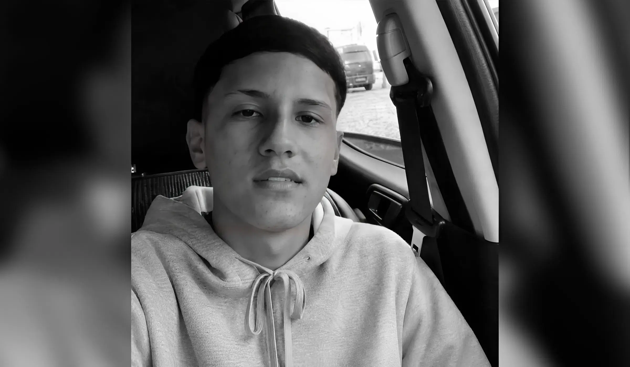 Adolescente de 15 anos morre após ser esfaqueado dentro de escola por colega