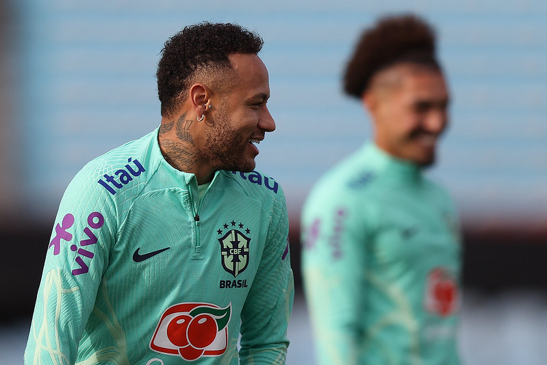 Neymar em treino da Seleção Brasileira (Foto: Vitor Silva / CBF)