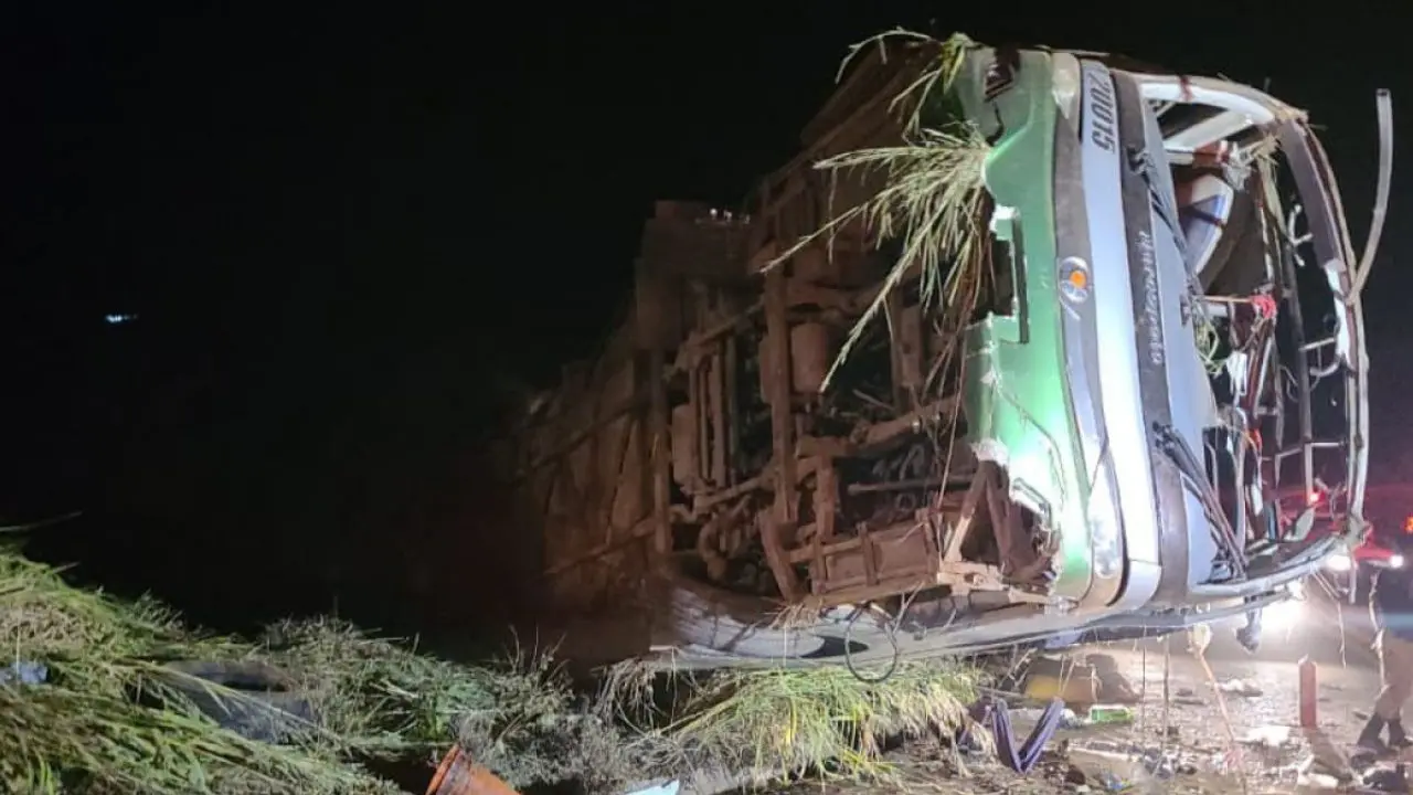 Acidente de ônibus em diamantina (Foto: Reprodução)