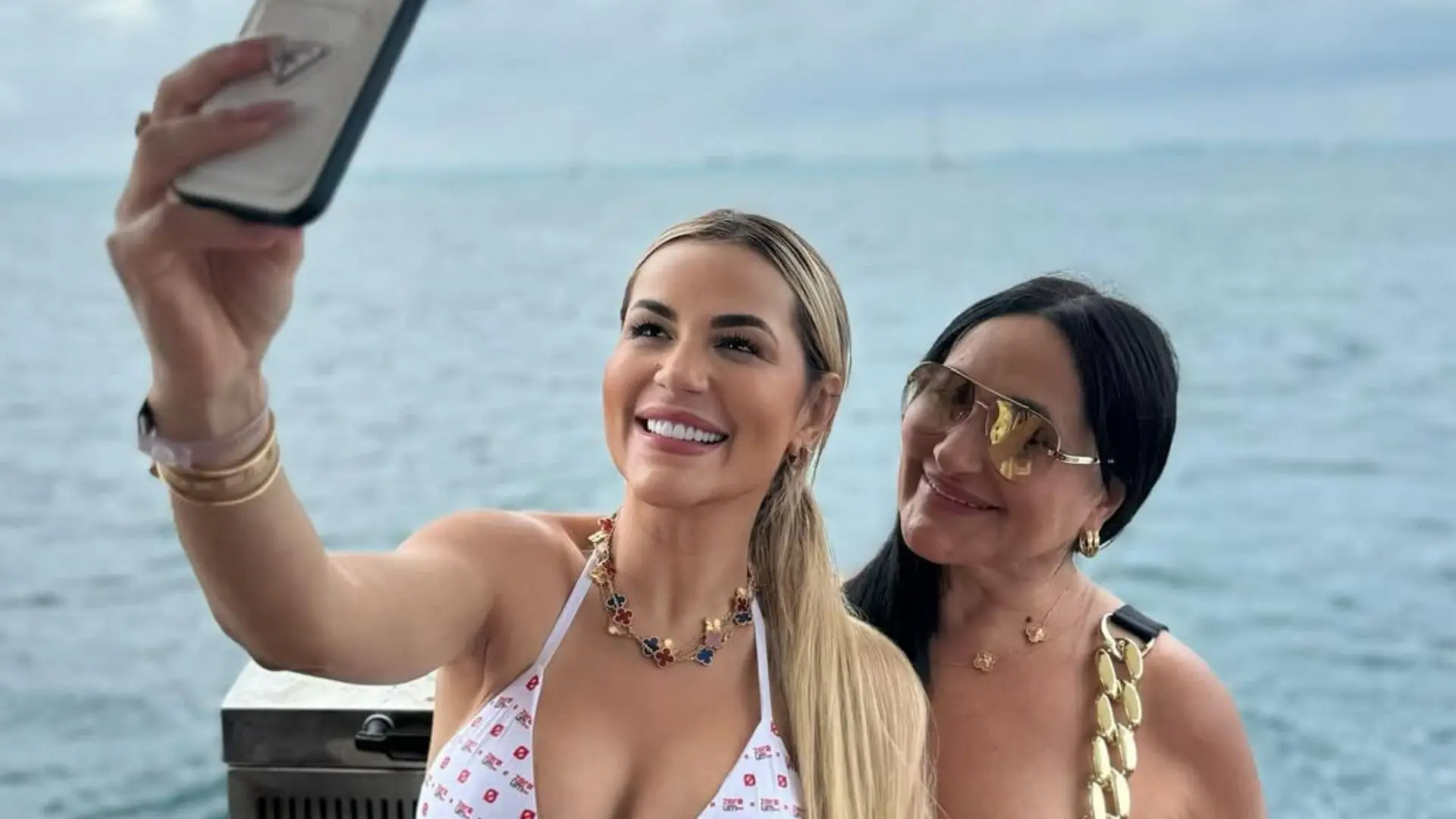 Deolane Bezerra e sua mãe, Solange Bezerra (Foto: Reprodução/Redes sociais)