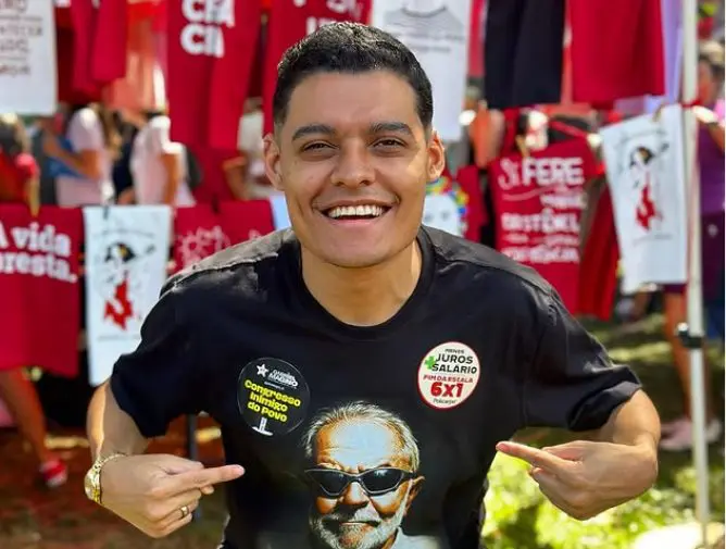 Influenciador petista confronta bolsonaristas em ato de 1º de maio: 'É Lula de novo' (Foto: Redes Sociais)
