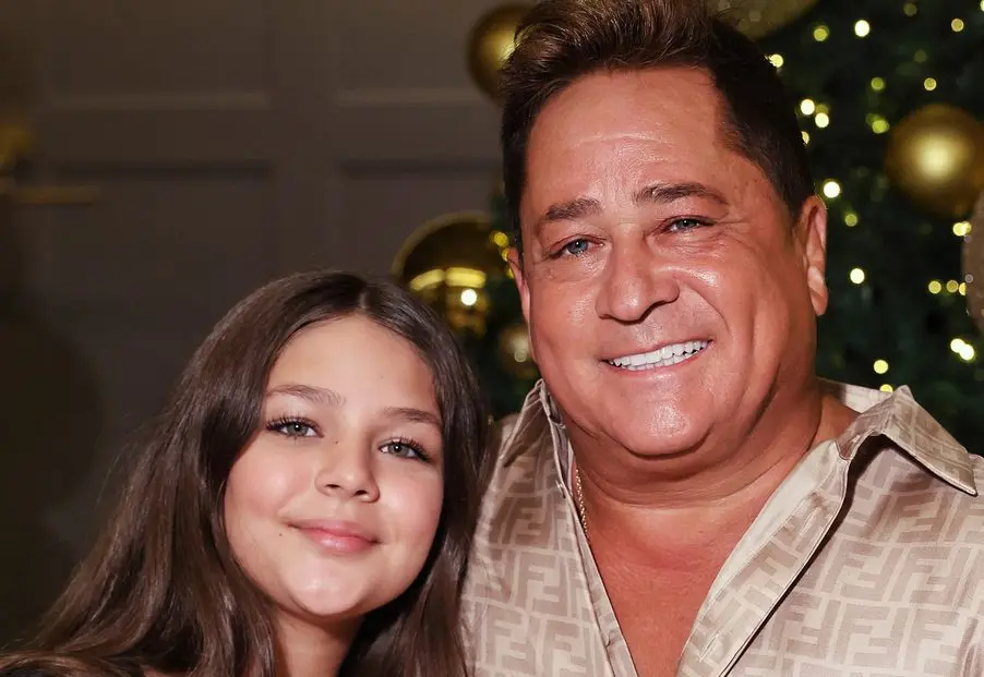 Leonardo explica presente inusitado para a neta em aniversário de 15 anos (Foto: Redes Sociais)