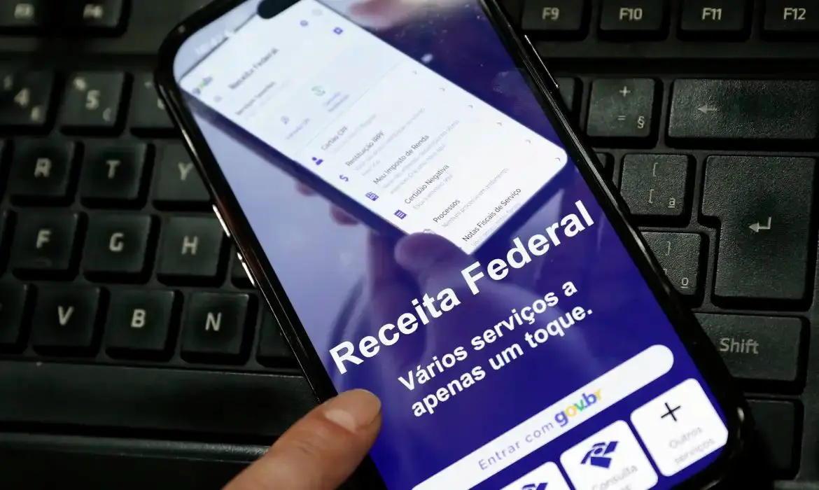 Mais de 1 milhão ainda não entregaram o Imposto de Renda; prazo termina hoje (Foto: Redes Sociais)