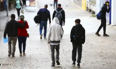 Novo ciclone atinge o Brasil e provoca chuva forte, ventos de 70 km/h e frio intenso